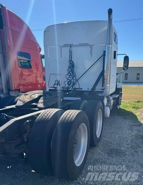 Mack CXU613 中古トラクターヘッド | トレーラーヘッド