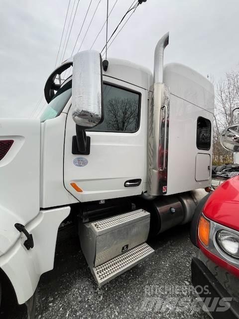 Peterbilt 567 中古トラクターヘッド | トレーラーヘッド