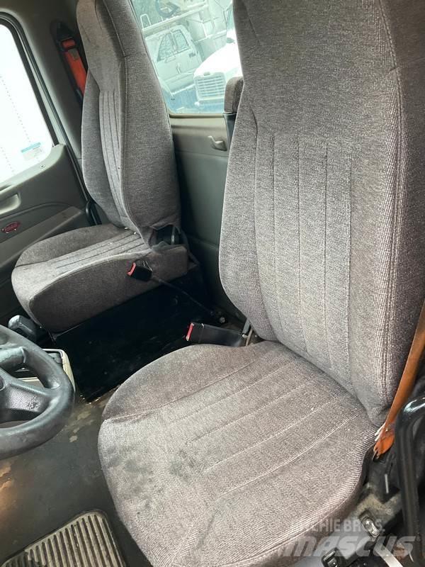 Peterbilt 579 中古トラクターヘッド | トレーラーヘッド
