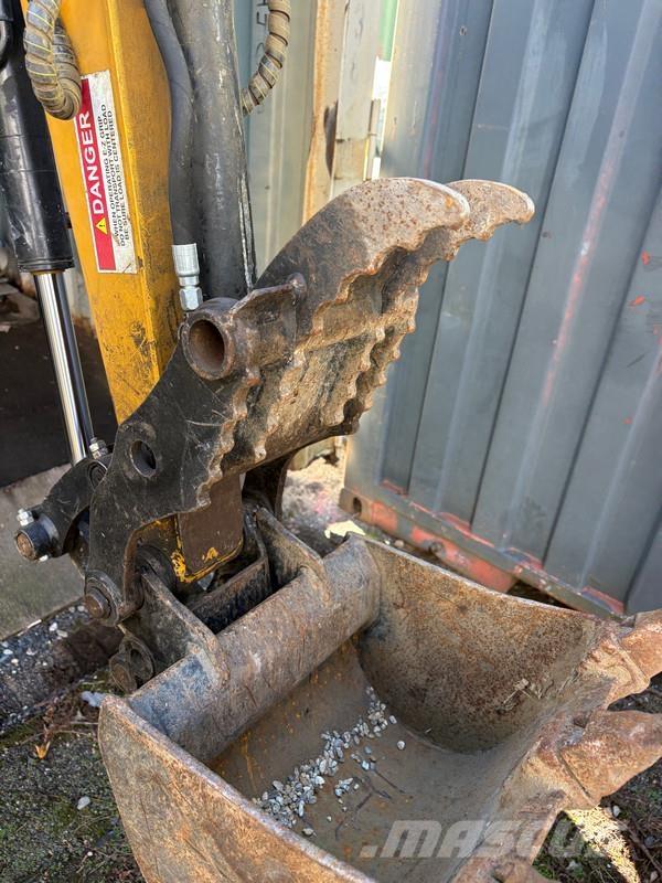 Sany SY16C ミニ油圧ショベル 7t以下（ミニユンボ・ミニディガー）