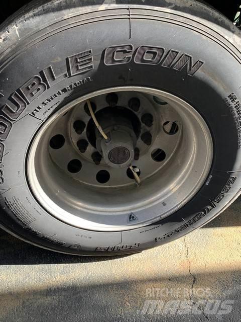 Utility VS2RA 車両運搬用トレーラー