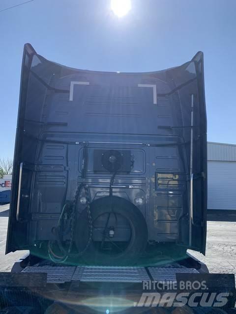 Volvo VNL 760 中古トラクターヘッド | トレーラーヘッド