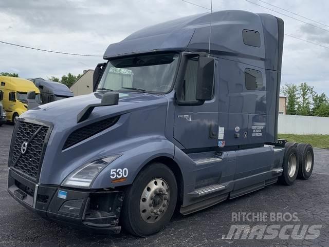 Volvo VNL760 中古トラクターヘッド | トレーラーヘッド