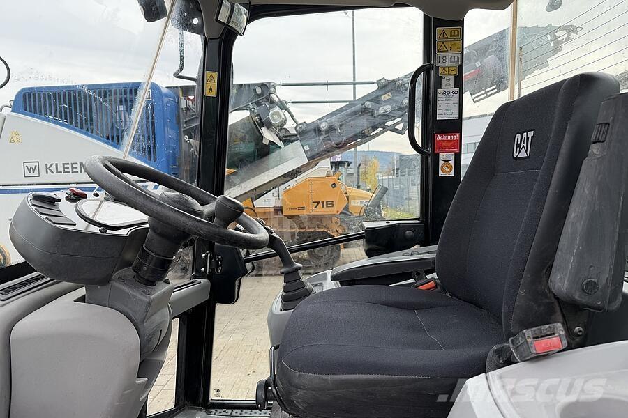 CAT 906 M ホイールローダー・タイヤショベル