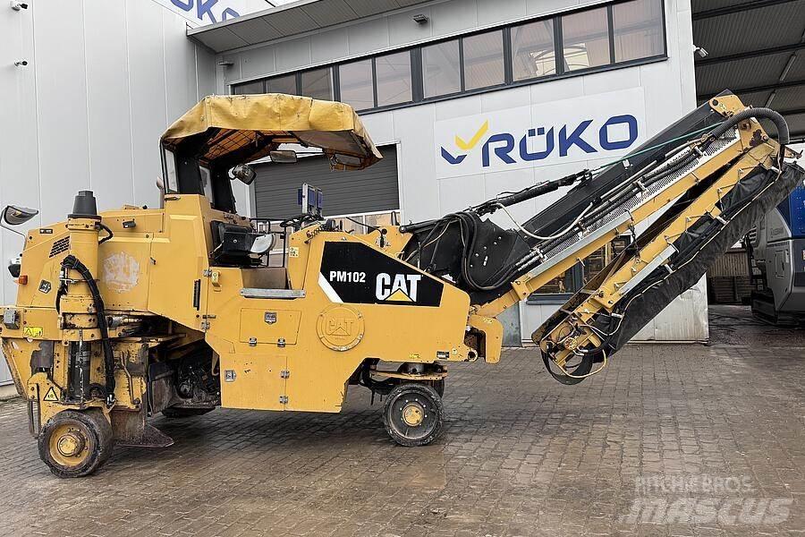 CAT PM 102 アスファルトコールドミリングマシーン