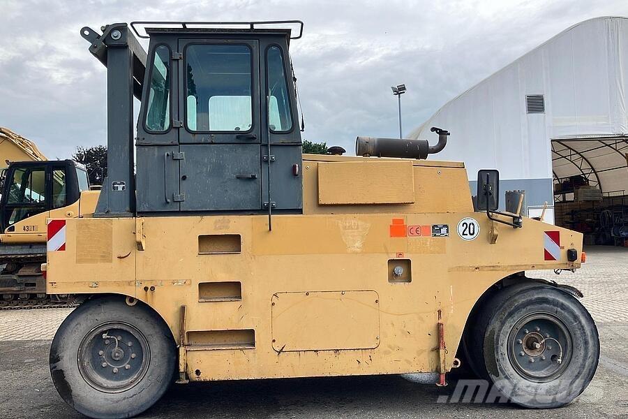 Hamm GRW 15 タイヤローラ