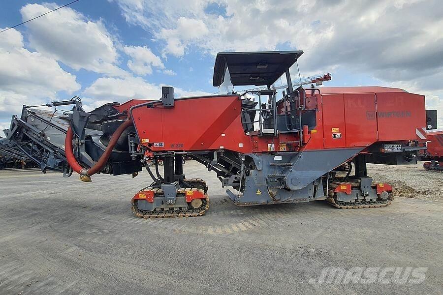 Wirtgen W 220 アスファルトコールドミリングマシーン