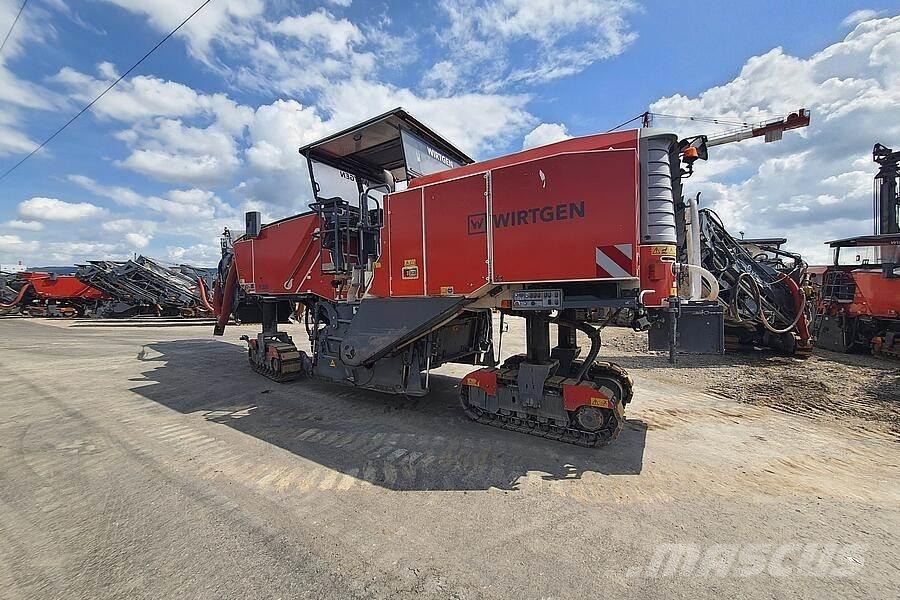 Wirtgen W 220 アスファルトコールドミリングマシーン