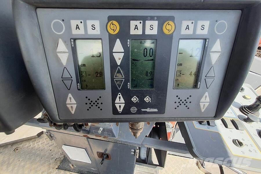 Wirtgen W 220 アスファルトコールドミリングマシーン