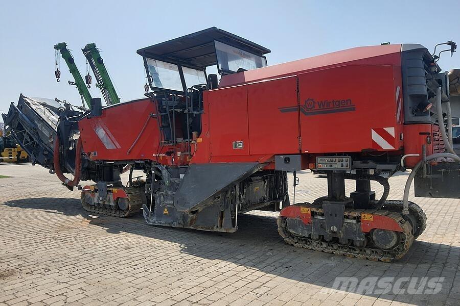 Wirtgen W 250 アスファルトコールドミリングマシーン