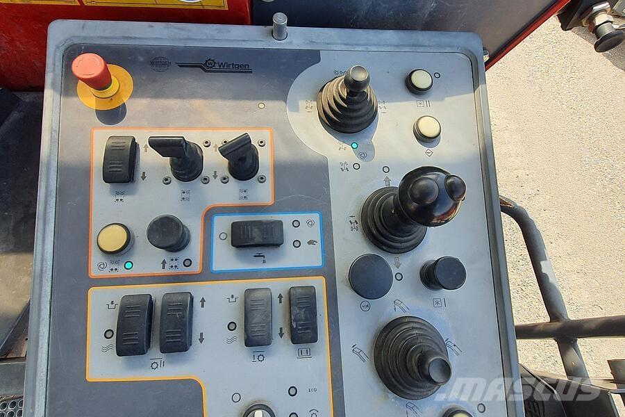 Wirtgen W 250 アスファルトコールドミリングマシーン