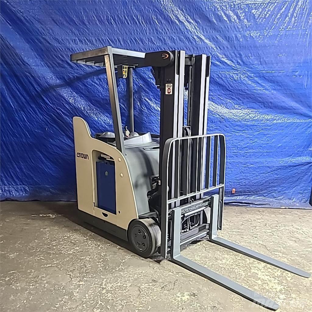 Crown RC5530C-30 バッテリーフォークリフト