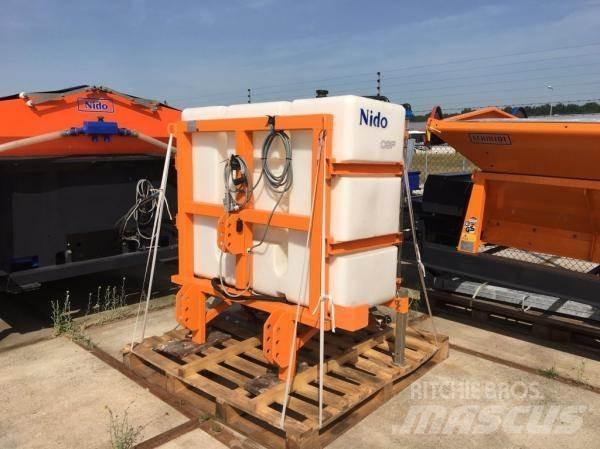 Nido CSP1000 VCL 砂と塩撒き専用車