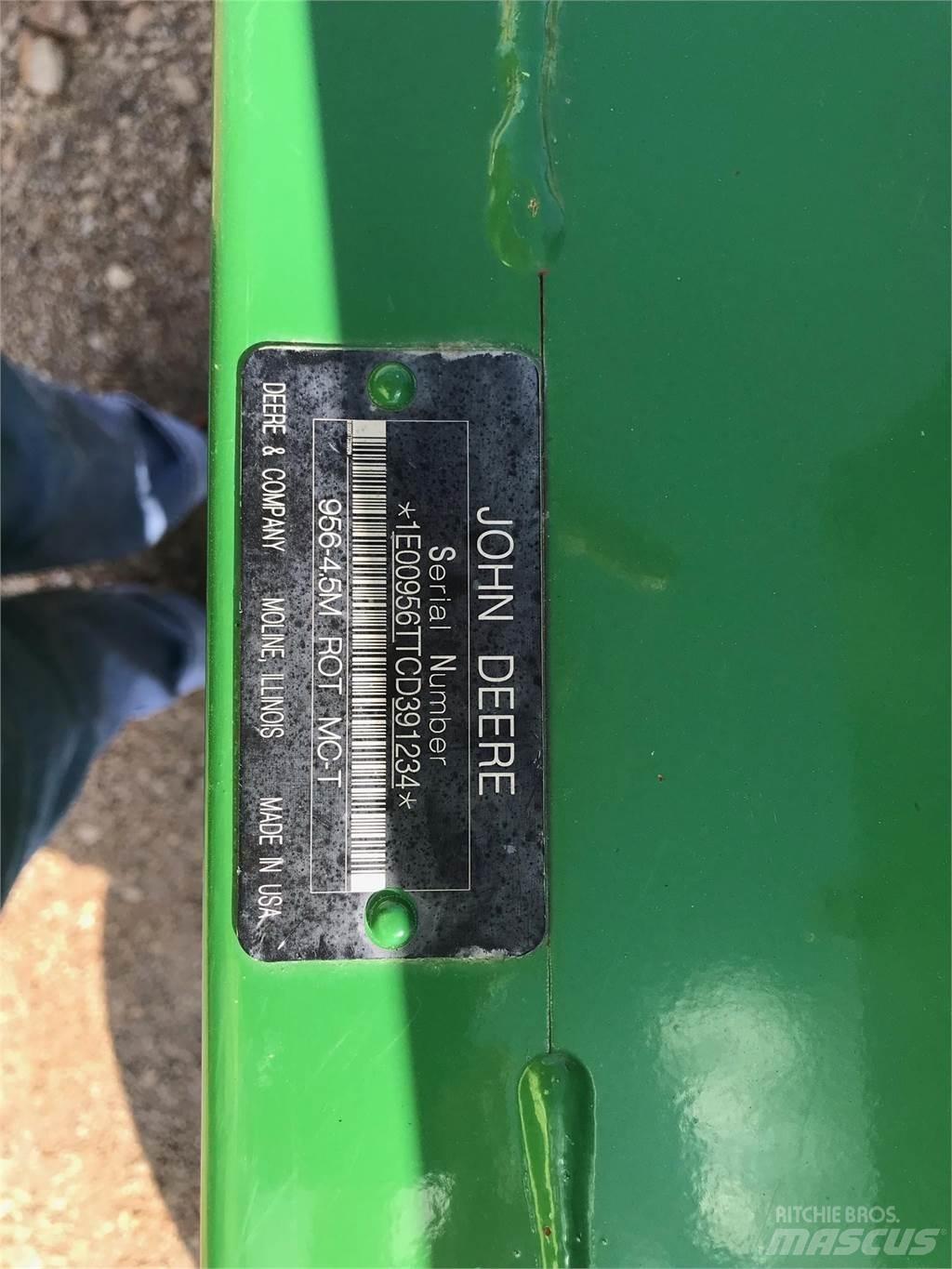 John Deere 956 ウィンドローア/レーキ