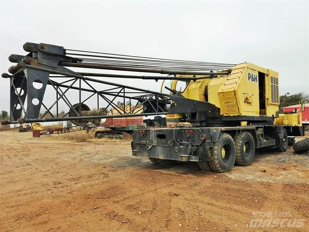 P&H 650 クレーントラック、ユニック車