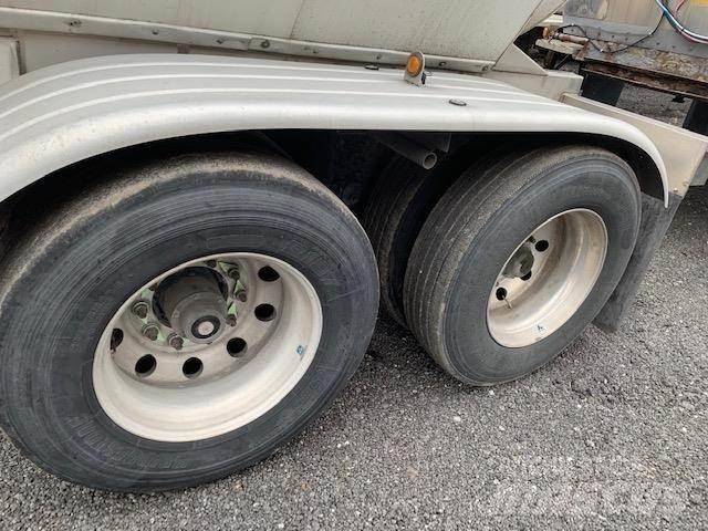  WESTMARK タンカートレーラー