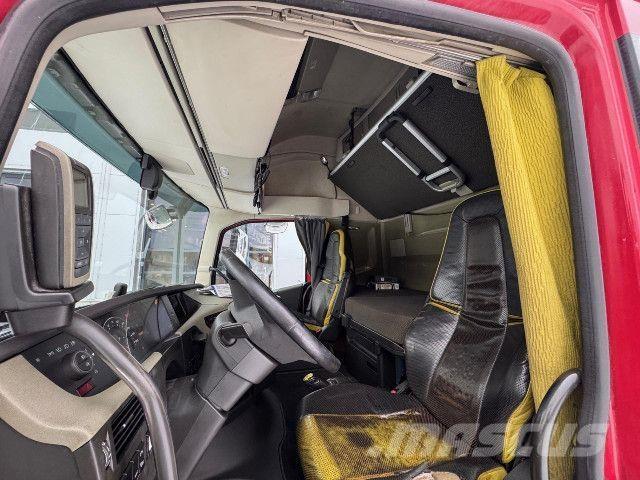Volvo FH16 中古トラクターヘッド | トレーラーヘッド