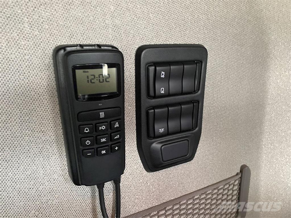 Scania S660 中古トラクターヘッド | トレーラーヘッド