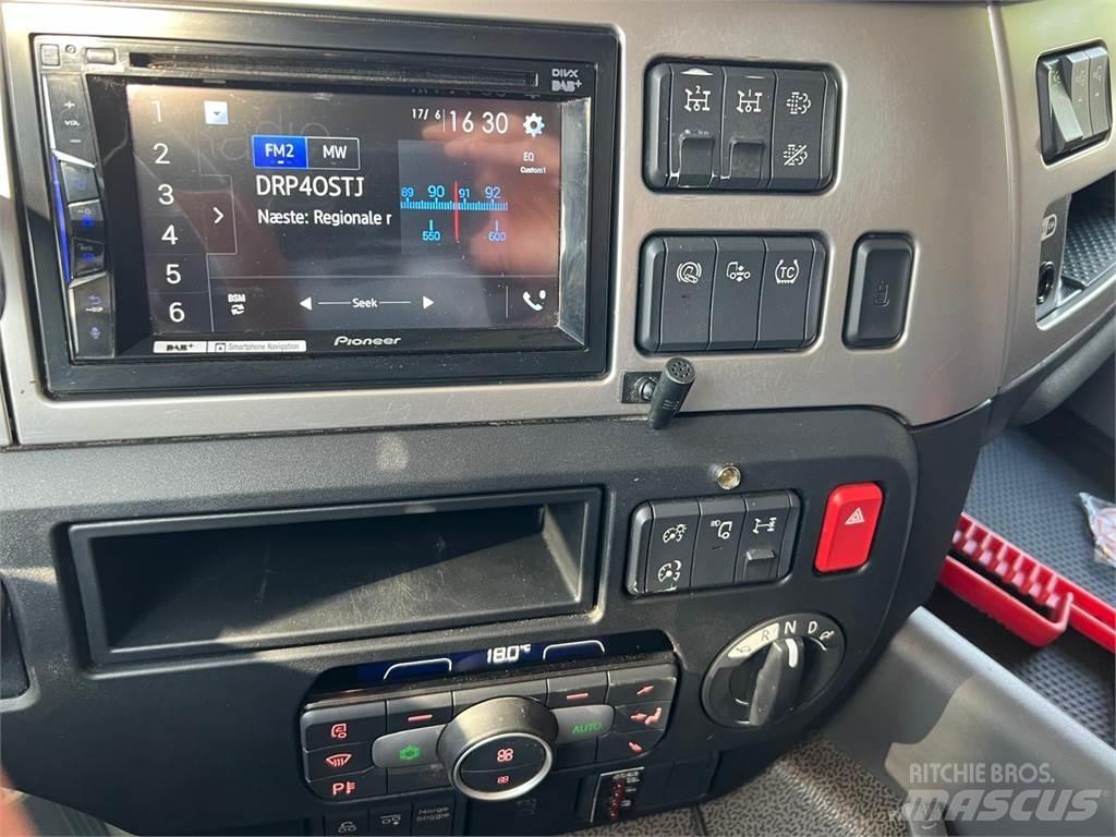 DAF CF 480 FAX 8x2*6 ケーブルリフト着脱式トラック
