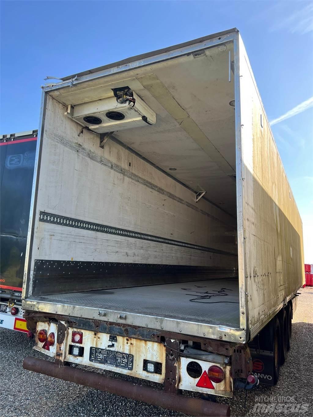 Krone 13,6 mtr boks ボックスセミトレーラー