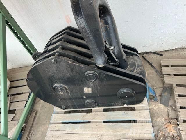 Terex  クレーン部品と設備