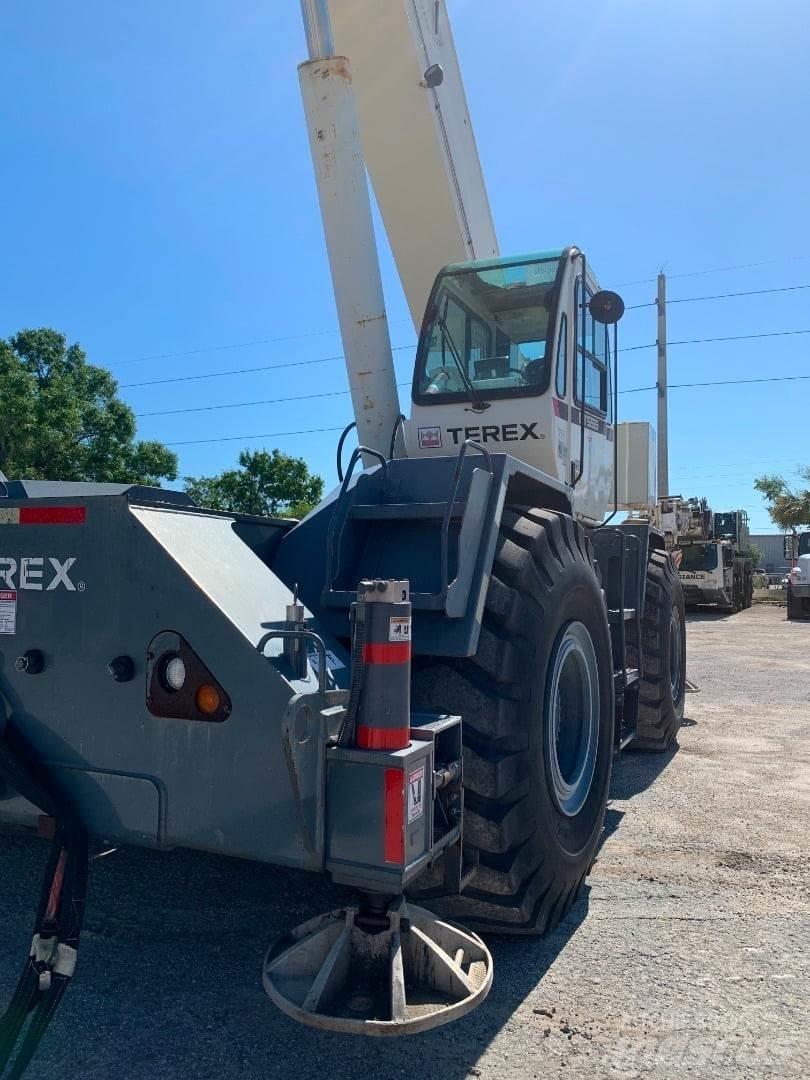 Terex RT 555 ラフテレーンクレーン