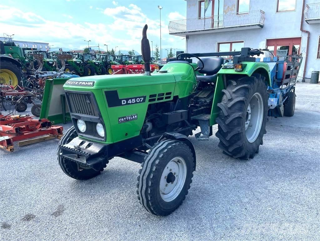 Deutz-Fahr D 45 07 トラクター