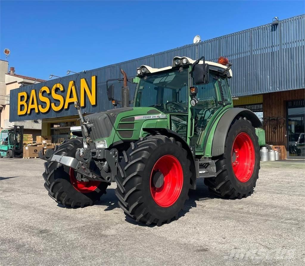 Fendt 211 VARIO トラクター