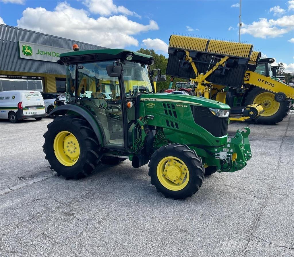 John Deere 5090 GF トラクター