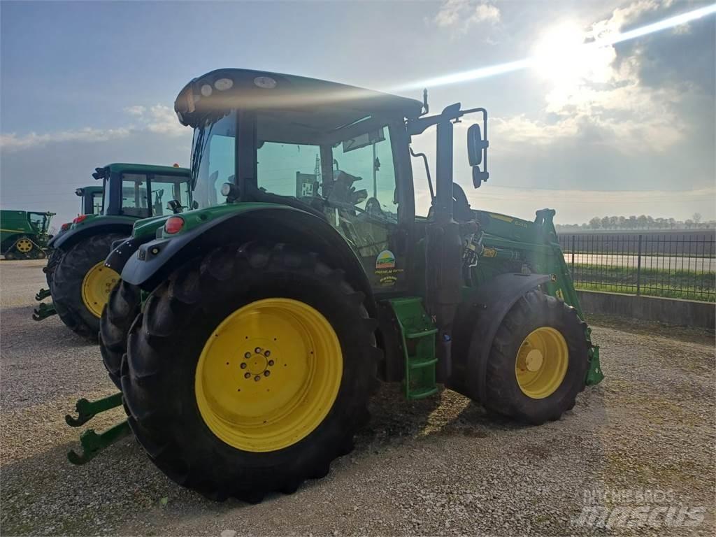 John Deere 6110 R トラクター