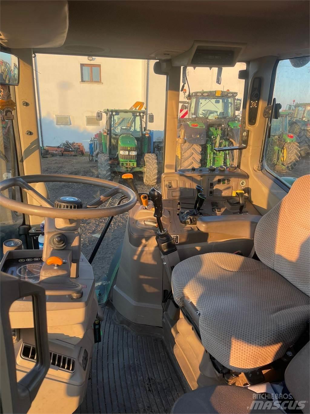 John Deere 6195 M トラクター