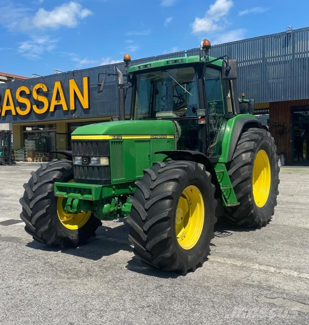 John Deere 6810 トラクター