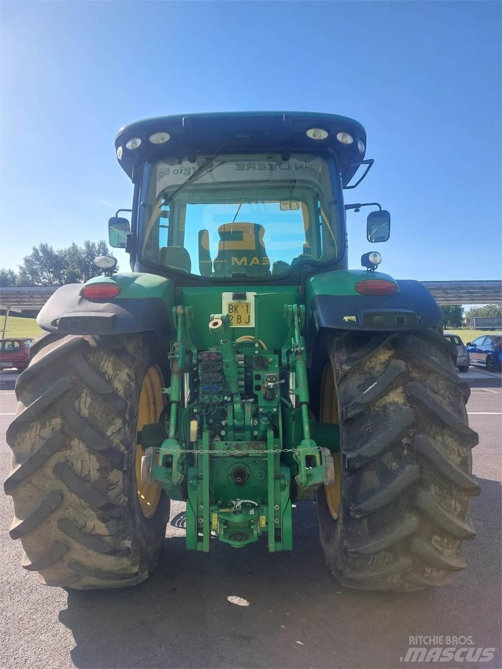 John Deere 7230 R トラクター