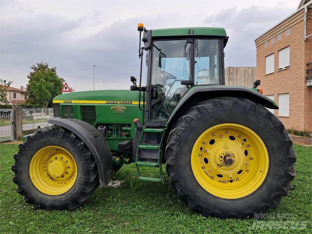 John Deere 7710 トラクター