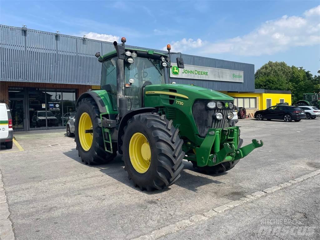 John Deere 7730 トラクター