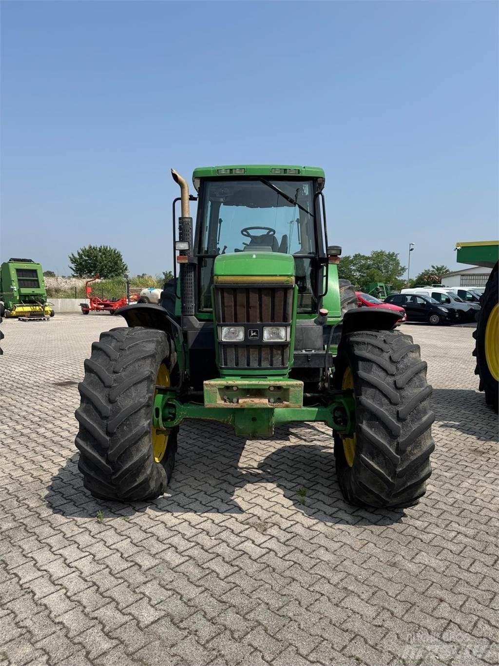 John Deere 7800 トラクター