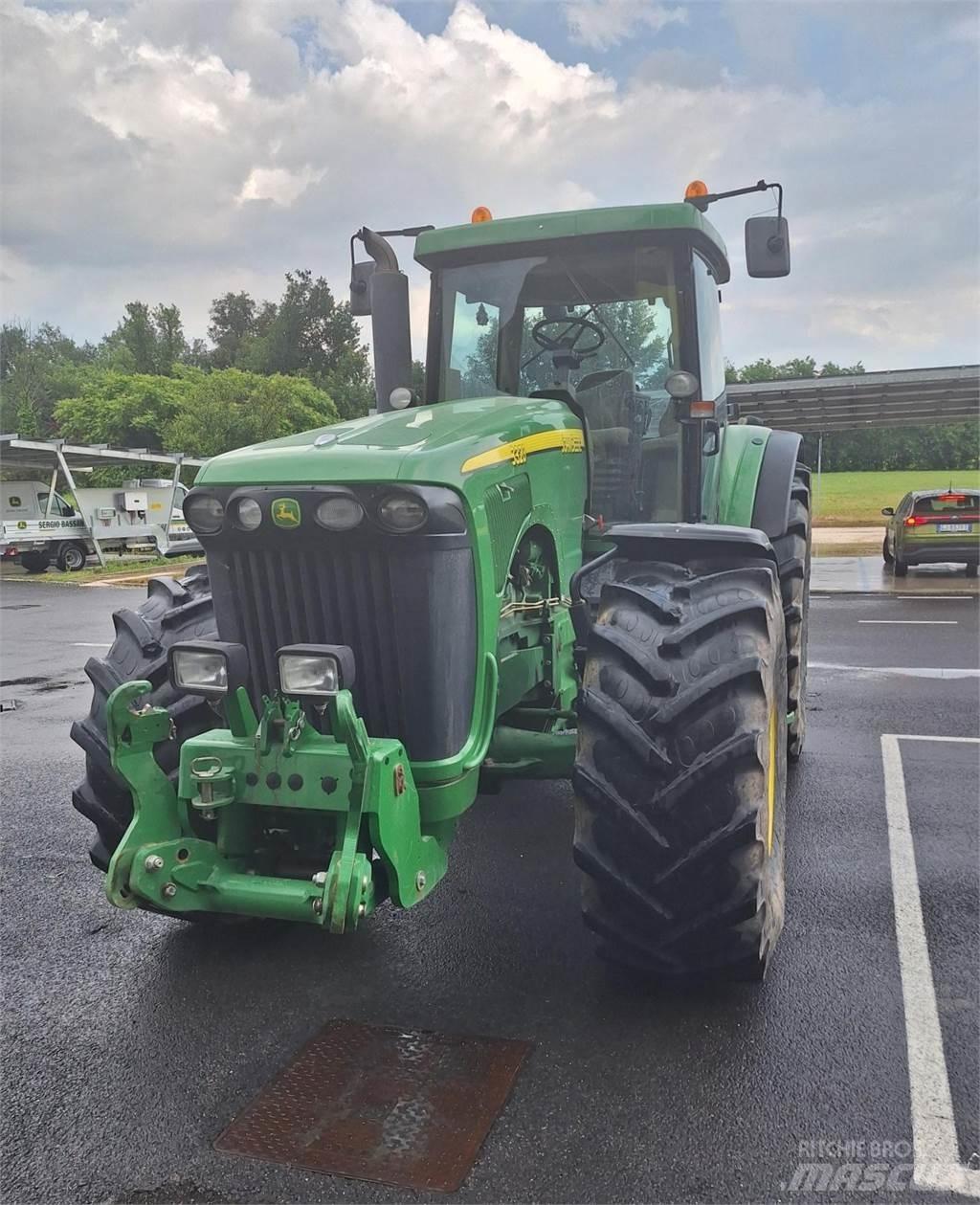 John Deere 8320 トラクター