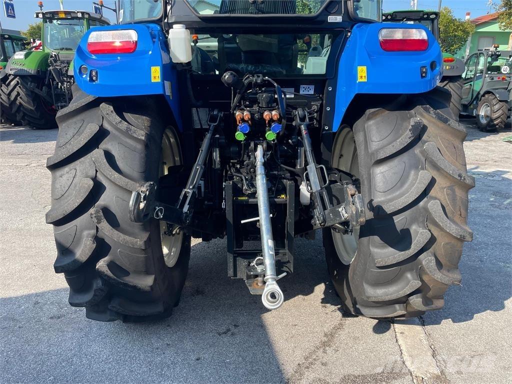 New Holland T5 100 トラクター