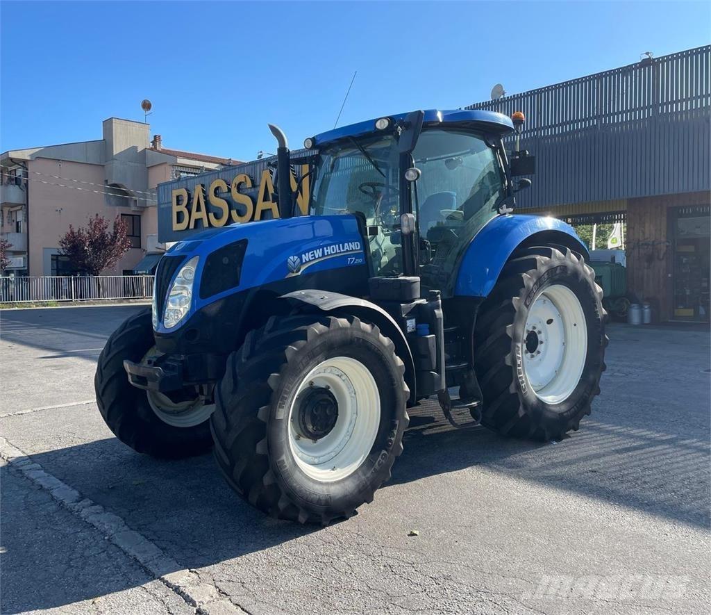 New Holland T7 210 トラクター