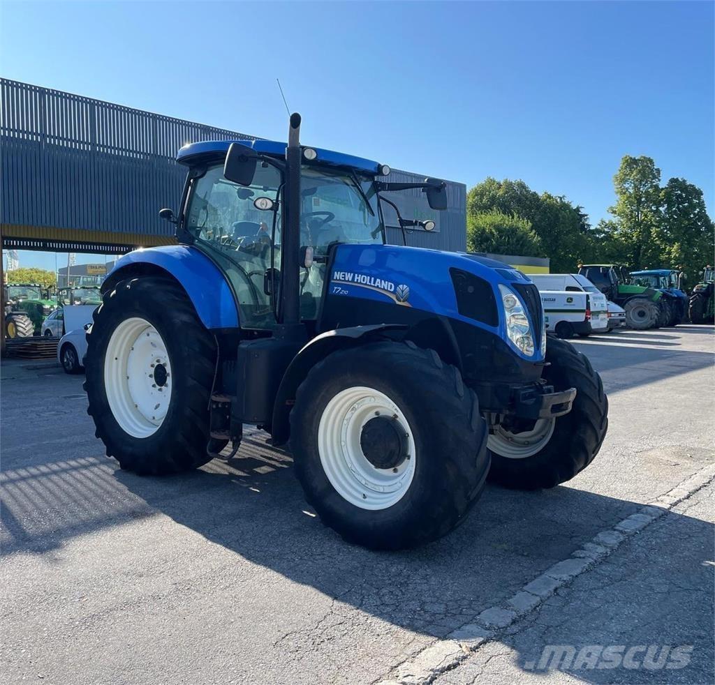 New Holland T7 210 トラクター