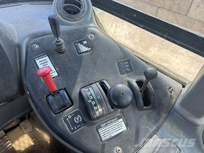 Bell B30D アーティキュレート式ダンプトラック