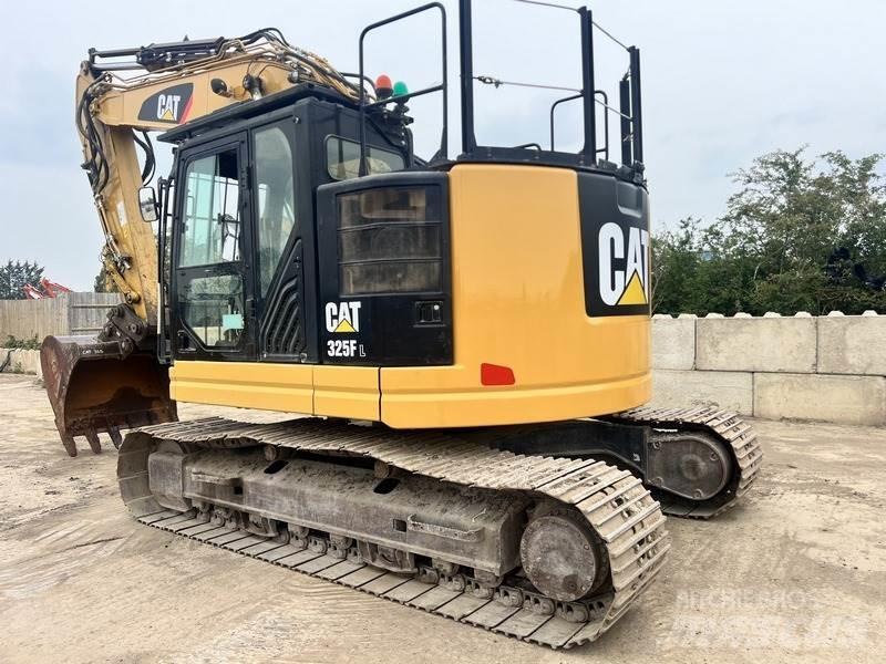 CAT 325FL 大型油圧ショベル12t以上（パワーショベル・ユンボ）