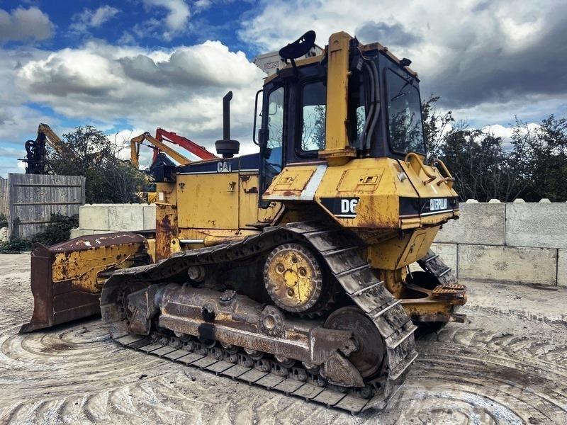 CAT D6M ブルドーザー