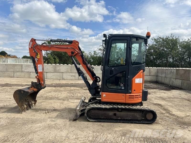 Hitachi ZX26U-5A CR ミニ油圧ショベル 7t以下（ミニユンボ・ミニディガー）