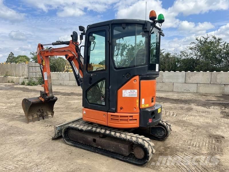 Hitachi ZX26U-5A CR ミニ油圧ショベル 7t以下（ミニユンボ・ミニディガー）