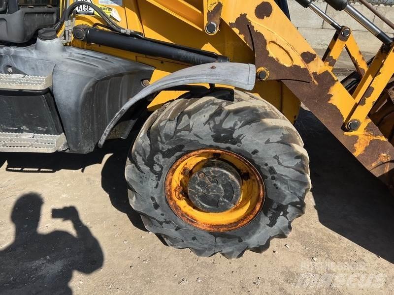 JCB 3CX Sitemaster バックホーローダー