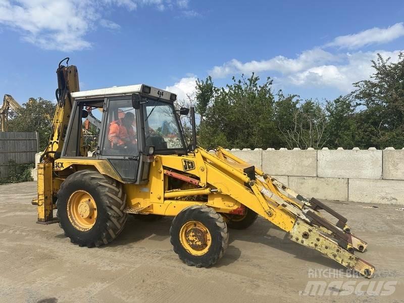 JCB 3CX Sitemaster バックホーローダー