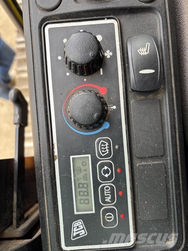 JCB JS220 LC 大型油圧ショベル12t以上（パワーショベル・ユンボ）