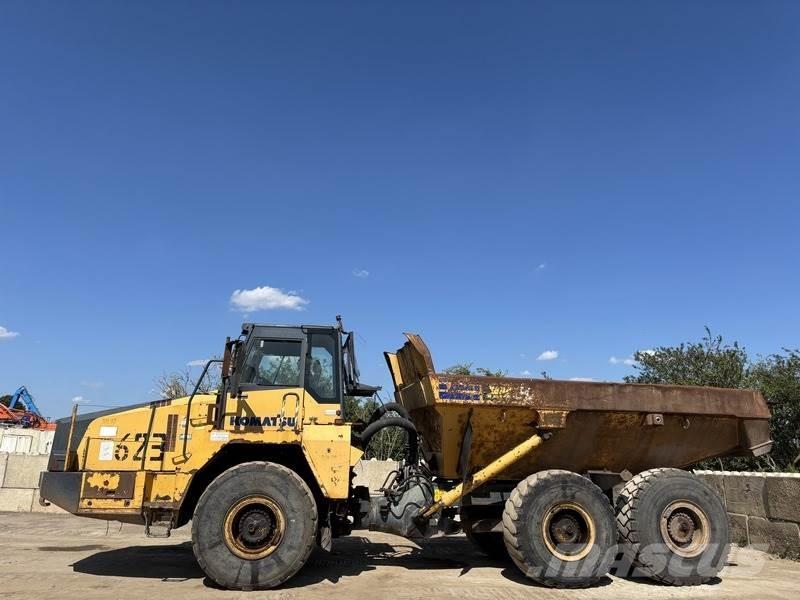 Komatsu HM300-1 アーティキュレート式ダンプトラック