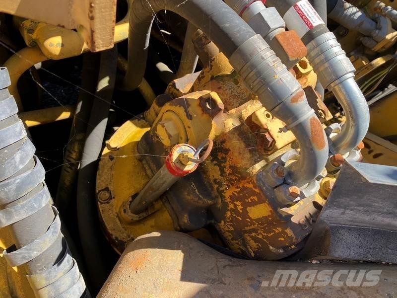 Komatsu PC450LC-8 大型油圧ショベル12t以上（パワーショベル・ユンボ）